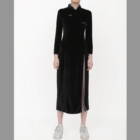 DAWANG Velvet Side Slit Dress in Black - Picture 1 of 14